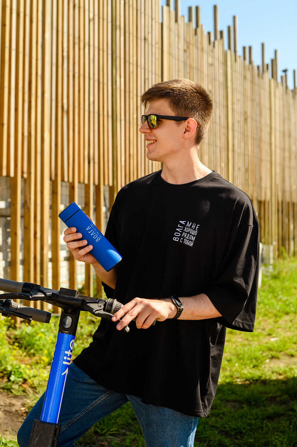 Футболка черная с вышивкой